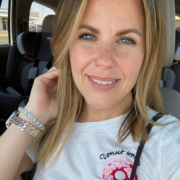 Meet your Posher, Lauren - Picture 4 of 7